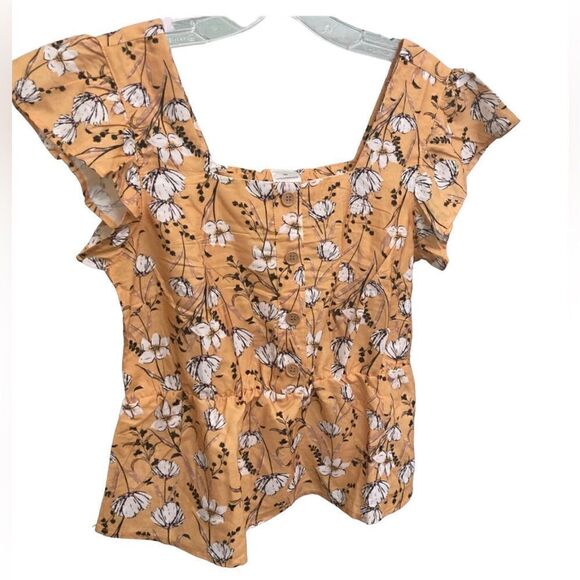 Style 5 Crop Top with Flutter Sleeves 
Size Junior Medium - Picture 1 of 4